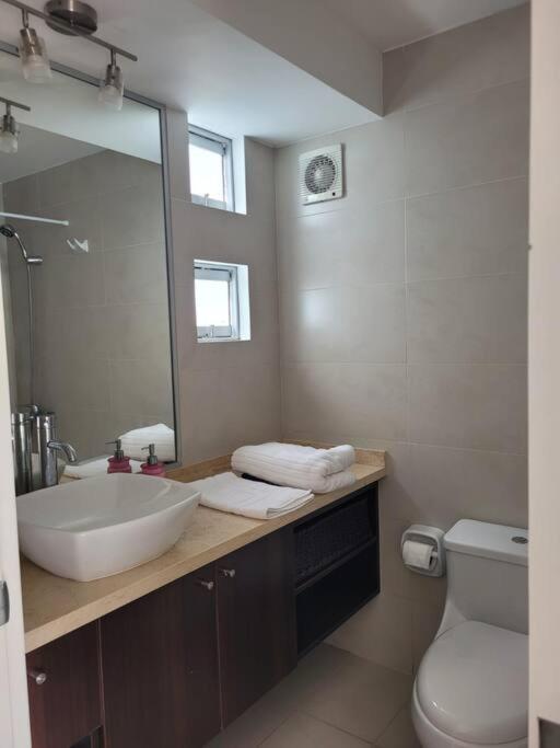 Moderno Departamento Cerca Al Malecon