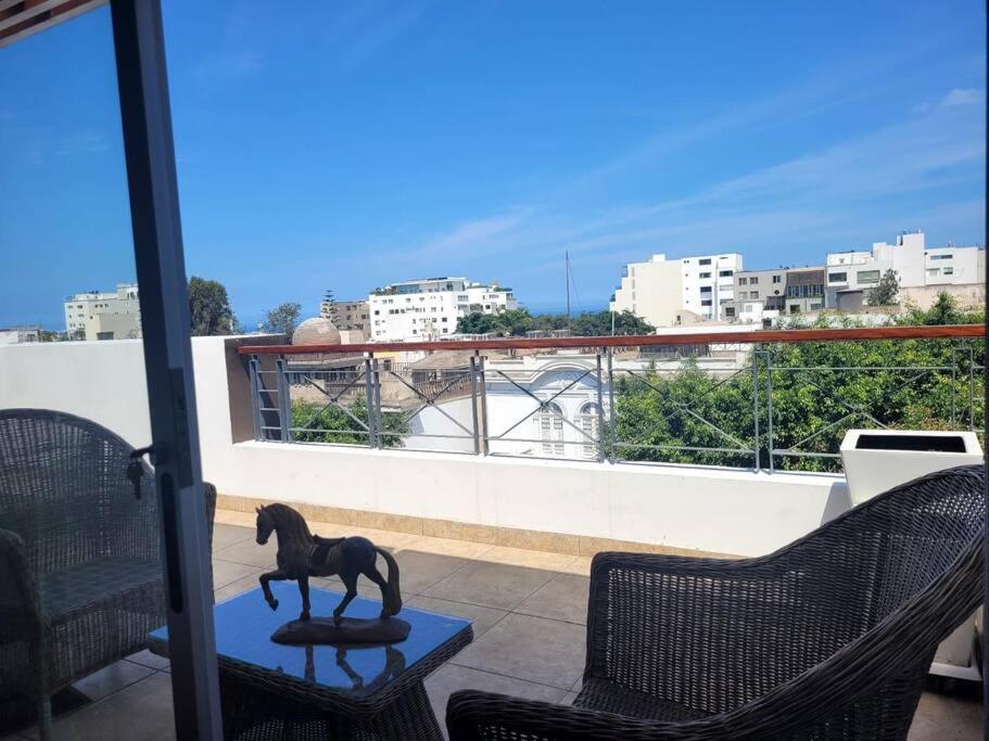 Moderno Departamento Cerca Al Malecon * Lima