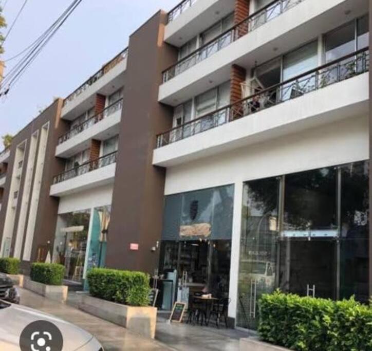 Moderno Departamento Cerca Al Malecon Lima